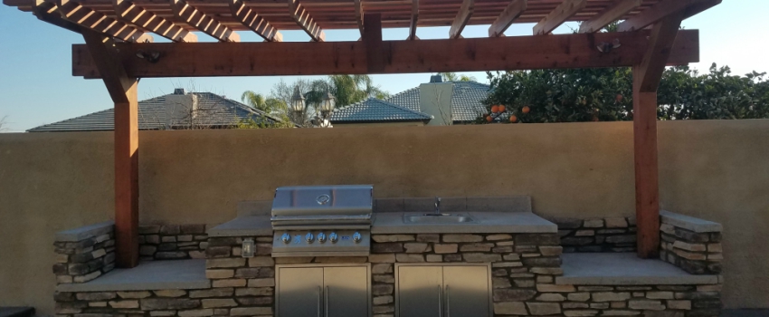 outdoor kitchen in Bakersfield 