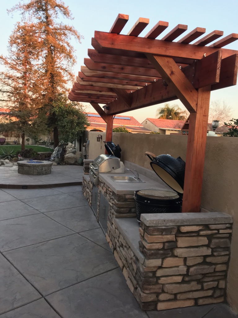 10 (2) <a href="https://www.arroyograndelandscaping.com/outdoor-kitchen">Outdoor Kitchen</a> in bakersfield and shafter